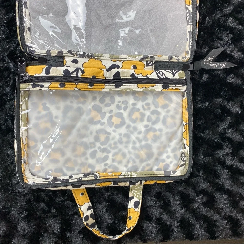 NWOT Vera Bradley Hanging Travel Bag